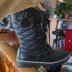 Sorel Black Quilted Winter Boots